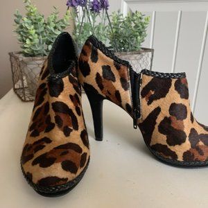 Antonio Melani Animal-print high heel shoes- like new!
